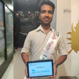 Ashish Srivastav Hongli Enginners LLP( Accountant - 15k)