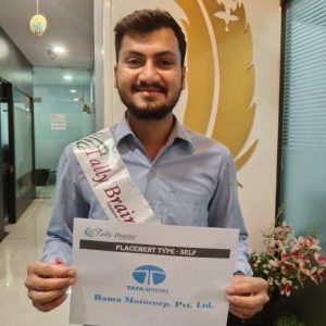 Komal Sahu, Tata motors ( Sales executive - 18k)